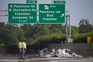 Mali avion pao na autoput kod Atlante, četvoro mrtvih