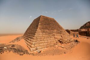 Sudan: Stepenaste piramide zapuštene i neposjećene