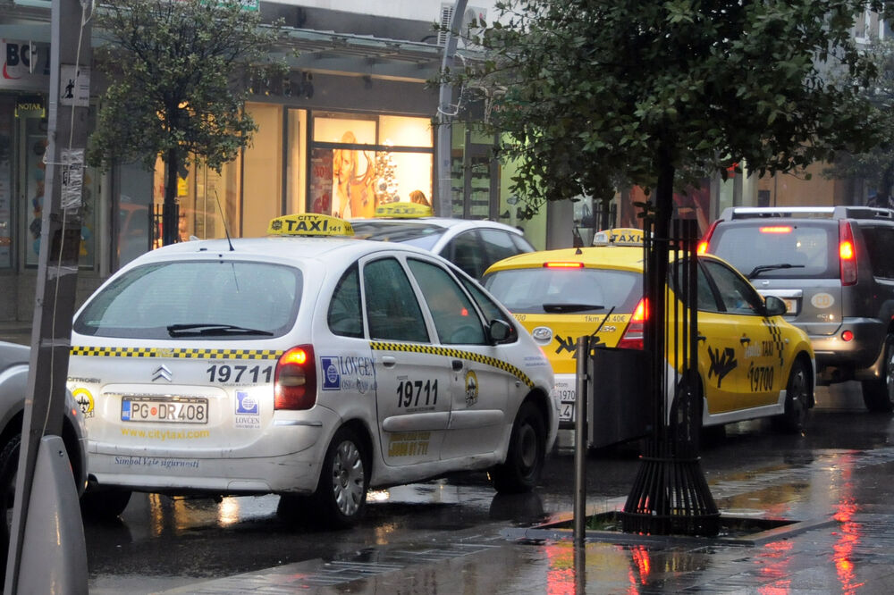taksi, Podgorica, Foto: Vesko Belojević