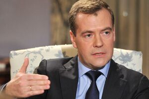 Medvedev: Ukrajina mora platiti gas
