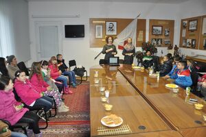 Dan van škole učenika OŠ Dragiša Ivanović: Posjetili Crveni krst