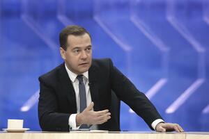 Medvedev: Rusiji prijeti duboka recesija