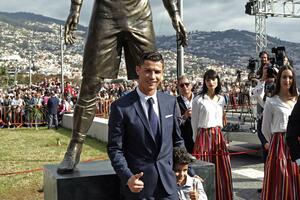 Ronaldo otkrio svoju statuu u Portugalu