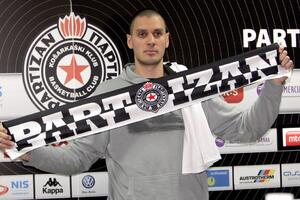 Pavlović se vraća u Partizan?