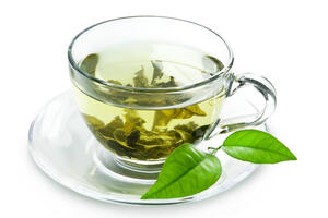 Zeleni čaj ublažava efekte pušenja