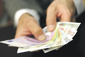 Računovođa škole u Nikšiću osumnjičen da je prisvojio oko 32.000...