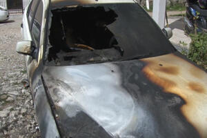 Izgorio automobil inspektora budvanske policije