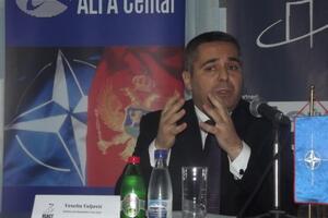 Kamp o NATO-u u Čanju: Među i predavačima i Veljović