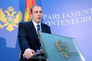 Popović: LP će obnoviti predlog Zakona o lustraciji