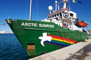 Rusija zaustavila brod Grinpisa u vodama Arktika
