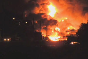 Kanada: Prevrnuo se voz koji je prevozio naftu, požar u 30 zgrada