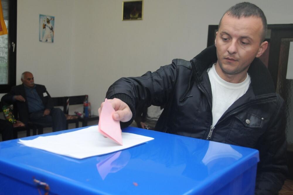 izbori, glasanje, Foto: Zoran Đurić