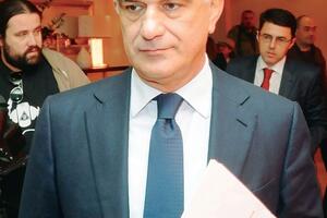 Ivaniševiću Vlada dala 250.000 za advokata u Bariju