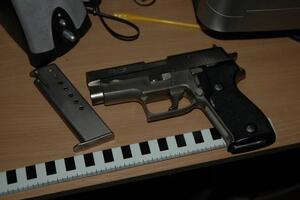 Policija oduzela pištolje u Baru i Nikšiću