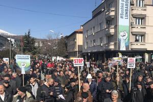 Kosovo: Protesti natjerali Haradinaja da zaustavi gradnju...