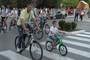 Skup biciklista u Podgorici: Žele staze i sigurnu vožnju