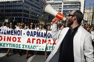 Oko 1.000 ljekara u Atini protestovalo zbog reforme zdravstva
