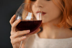 Žene i alkohol: Povećava rizik od raka dojke, a utiče i na srce