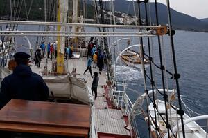 Srednjoškolci iz Kotora krstare na “Jadranu”