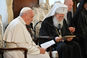 Papa Franjo u posjeti Bugarskoj: Otvorite svoja srca i domove...