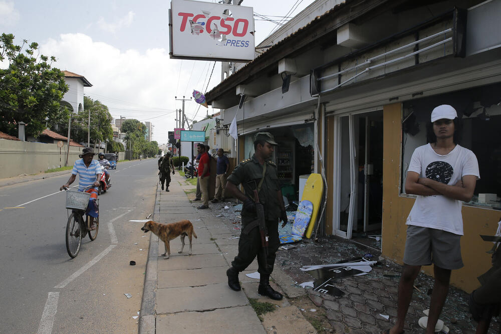 Policijski čas na teritoriji cijele zemlje: Šri Lanka, Foto: Beta AP