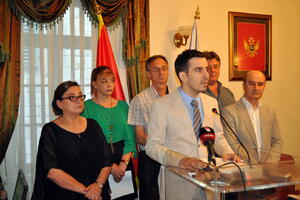 Kotorska vlast bi izbore, neće da preda vlast DPS-u