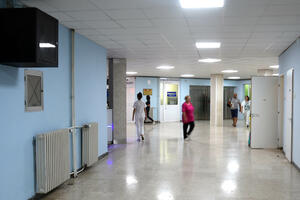 U kovid ambulanti u Tološima pregledano oko 400 pacijenata,...