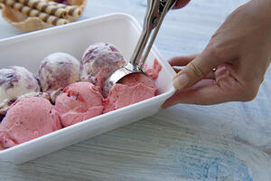 Da lakše preživite vrele dane: Napravite sami sladoled
