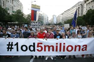 Jedan od pet miliona: Podrška protestima u Crnoj Gori, Vučić...