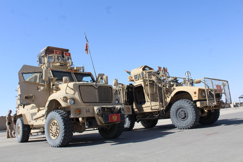 Pripadnici VCG-a koriste “Oshkosh” vozila u Avganistanu, Foto: Miloš Rudović