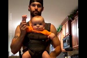 VIDEO Evo šta se desi kad tata čuva bebu