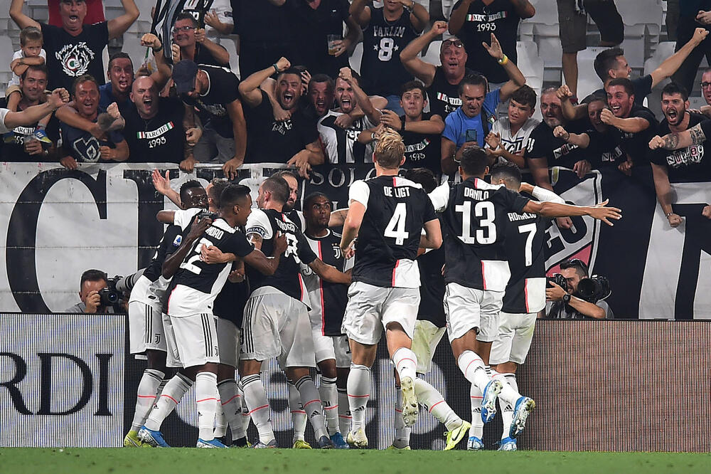 Slavlje igrača Juventusa, Foto: BETA/AP