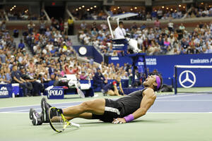 Spektakl u Njujorku trajao pet sati i pet setova: Nadal osvojio...