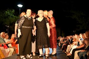 Noć mode u Grabovcu spojila sve generacije na sceni
