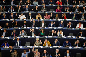 EU parlament prihvata odgađanje Bregzita uz uslove