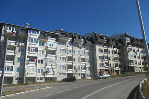 I funkcioneri u Pljevljima dobijali stanove i kredite po uslovima...