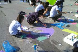 U Beranama održana manifestacija "Djeca crtaju na asfaltu"
