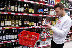 Rusi manje piju i duže žive: Konzumacija alkohola pala za 43 odsto
