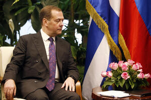 Medvedev: Rusija će naći način kako pomoći Kubi da osigura zalihe...