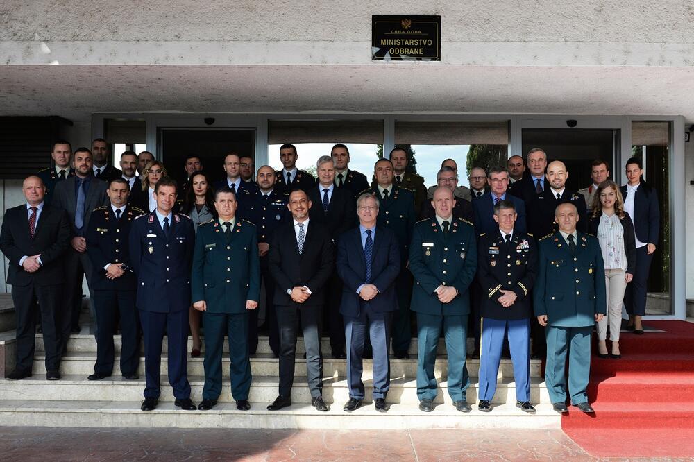 Učesnici odbrambenih bilateralnih konsultacija između Ministarstva odbrane i delegacije NATO-a., Foto: Ministarstvo odbrane