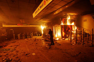 Vanredno stanje u Čileu nakon sukoba i nasilja na protestima