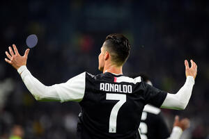 Nevjerovatni Kristijano Ronaldo