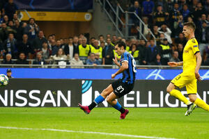Inter se vratio u igru, Napoli iz austrijske vrteške ka osmini...