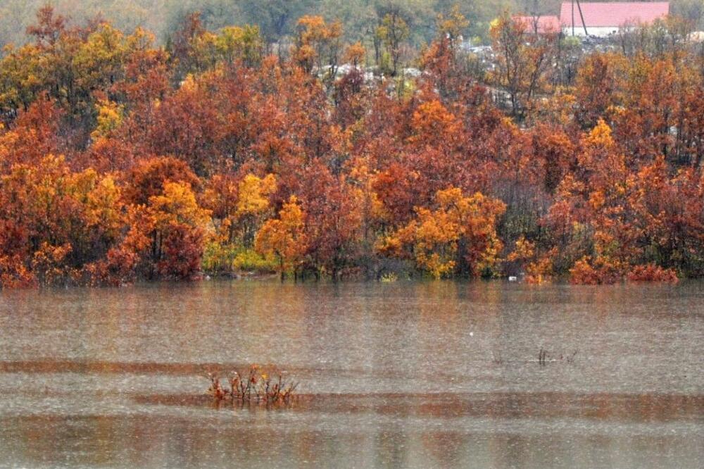 Detalj iz nikšićkog sela Broćanac kada je to mjesto bilo ugroženo poplavama, Foto: Svetlana Mandić