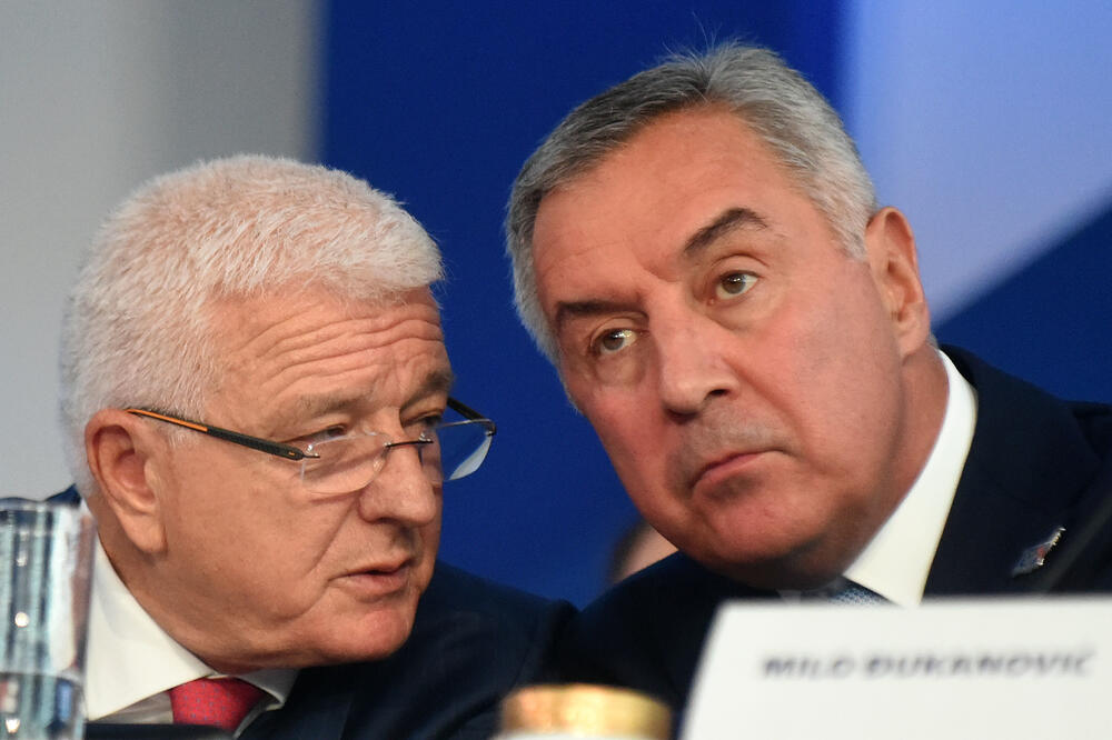 Marković i Đukanović na kongresu DPS-a, Foto: Boris Pejović