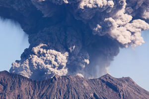 Erupcija vulkana dok su ljudi bili u krateru: Najmanje pet osoba...
