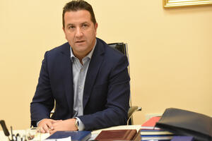 Eraković: U KCCG značajno unaprijeđeni uslovi za rad zaposlenih i...