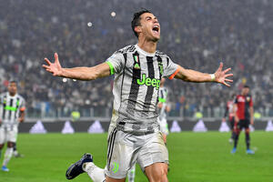 Gol mašina: Ronaldo prestigao Milera, još 68 golova do cilja
