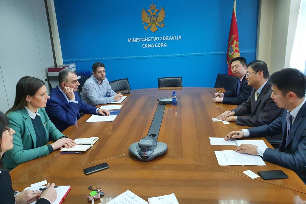 Ministar Hrapović na sastanku sa kineskim ambasadorom, Foto: Ministarstvo zdravlja