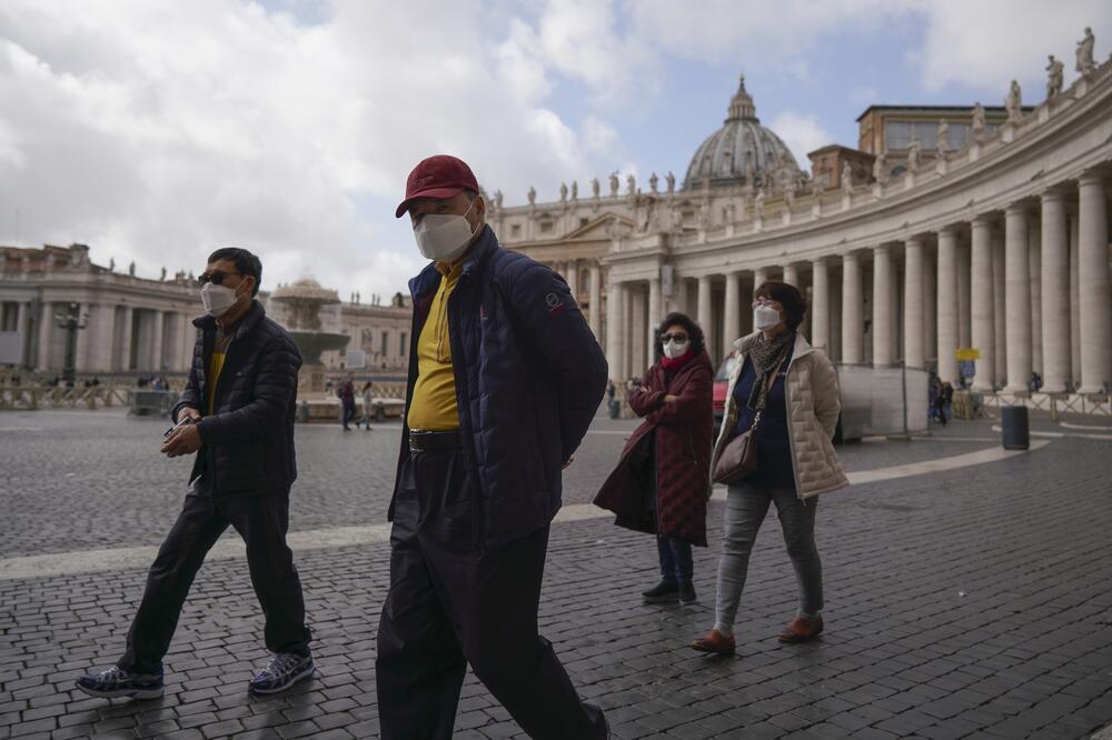 Prva oboljenja registrovana i u Vatikanu, Foto: AP